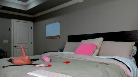 Kylie online show from 7, 10, 2025