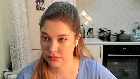 Snapshot of kylieblond chatting on 28, 1, 2025 Din online show from 28, 1, 2025