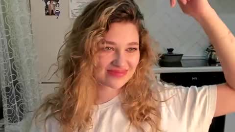 Snapshot of kylieblond chatting on 22, 2, 2025 Din online show from 22, 2, 2025