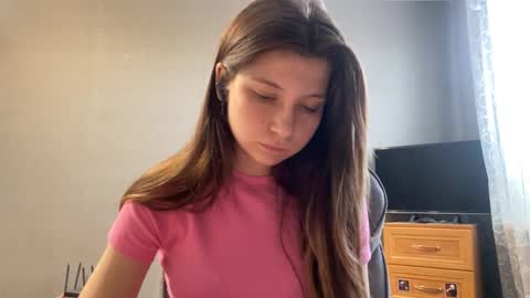 Snapshot of kymberlychimes chatting on 25, 4, 2026 Kary online show from 25, 4, 2026