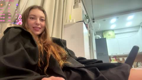 Snapshot of kymberlyrosenlof chatting on 26, 4, 2026 Selena online show from 26, 4, 2026