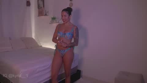 schedule 300 pm - 1100pm colombia time online show from 7, 2, 2025