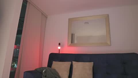 schedule 300 pm - 1100pm colombia time online show from 1, 3, 2025