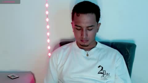 kyroestrada online show from 4, 4, 2026