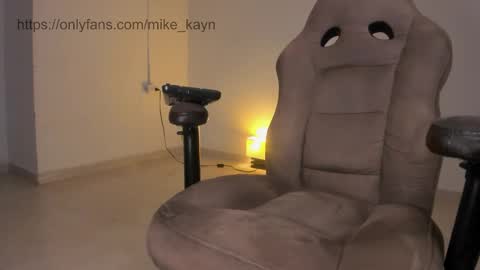 l3m0nb0y_ online show from 27, 3, 2026
