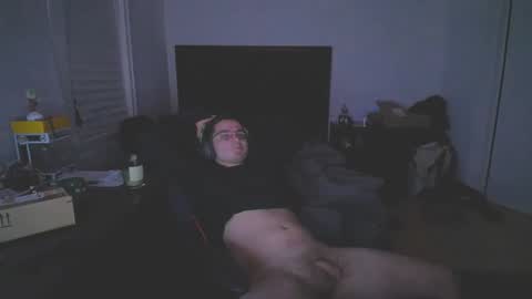 Snapshot of l3ossk chatting on 13, 12, 2024 l3osskDaddy online show from 13, 12, 2024