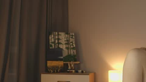 Snapshot of la_belle_ chatting on 5, 10, 2025 Alice online show from 5, 10, 2025