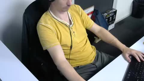 labelette007 online show from 8, 1, 2025