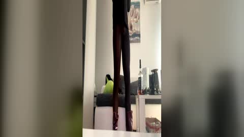 labondage online show from 21, 6, 2026