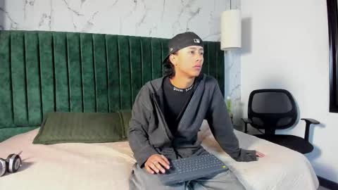 labrinthteasing online show from 10, 2, 2026