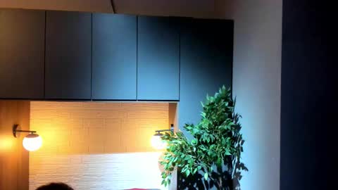 labrinthteasing online show from 14, 2, 2026