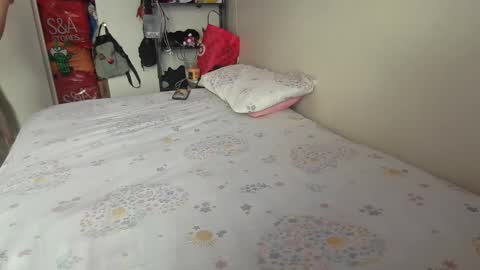 Snapshot of lachickadelbronx chatting on 2, 5, 2026 lachickadelbronx online show from 2, 5, 2026