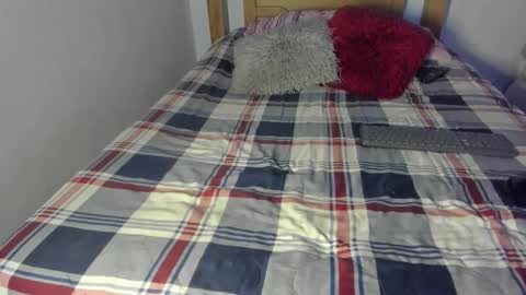 Akyra  online show from 28, 10, 2025