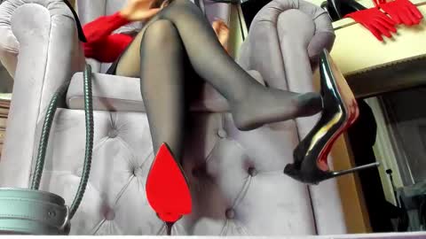 Snapshot of lady__leather chatting on 4, 10, 2025 GoddessLeather online show from 4, 10, 2025