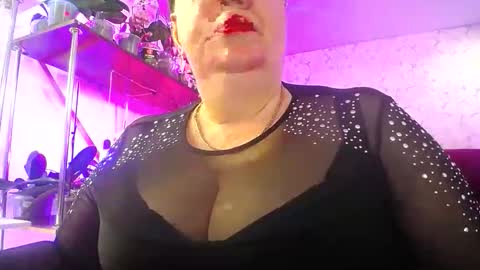 Lady Gloria online show from 9, 4, 2026