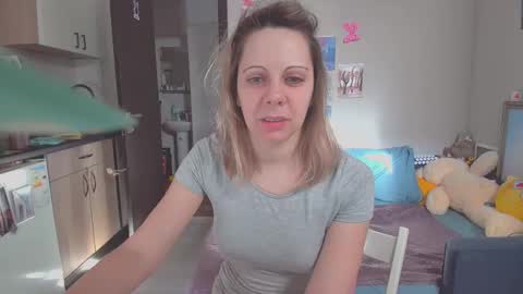 Snapshot of lady_smile69 chatting on 5, 3, 2025 lady_smile69 online show from 5, 3, 2025