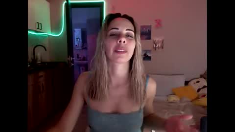 Snapshot of lady_smile69 chatting on 17, 9, 2025 lady_smile69 online show from 17, 9, 2025