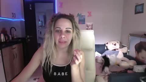 lady_smile69 online show from 17, 11, 2025