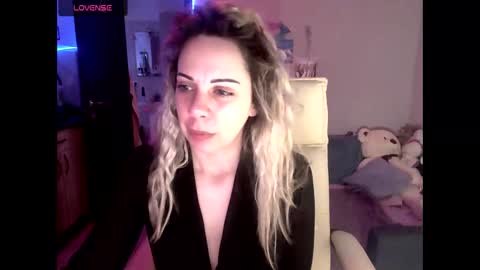 lady_smile69 online show from 1, 2, 2026