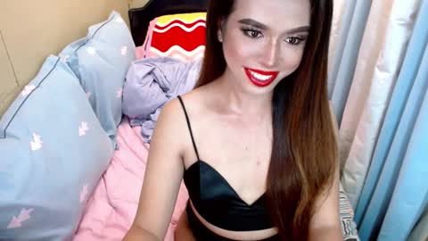 Snapshot of ladyashxxx chatting on 1, 1, 2025 isabelle ash DONT FORGET TO FOLLOW AND THUMBS ME UP BITCHES online show from 1, 1, 2025