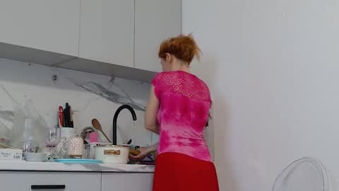 Sima Ladybigsmile online show from 1, 2, 2026