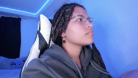  Lady  online show from 14, 2, 2025