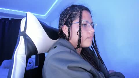  Lady  online show from 18, 2, 2025