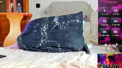 Snapshot of ladyfree chatting on 12, 3, 2025 Zlata online show from 12, 3, 2025