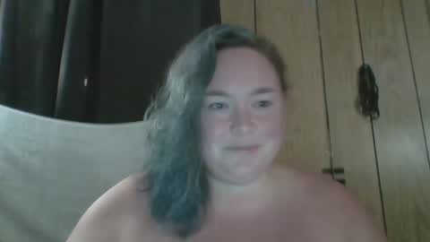 Snapshot of ladylynn13 chatting on 13, 10, 2025 LadyLynn13 online show from 13, 10, 2025