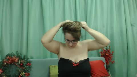 Nicole.... online show from 25, 12, 2024