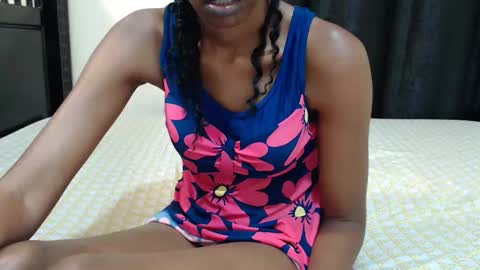 ladyqeeen online show from 15, 4, 2026