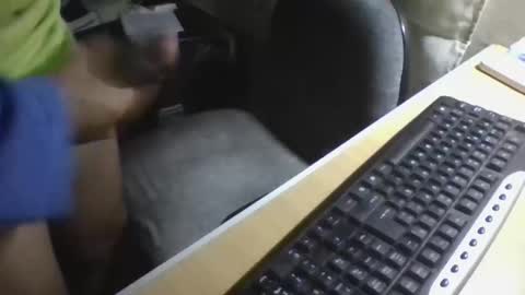 Snapshot of lagenovadura chatting on 1, 4, 2026 La Genova esta Dura beard boy male dick mastubate latinosexy latinohot latino glasses mature strong stronglegs online show from 1, 4, 2026