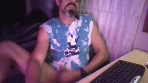 Snapshot of lagenovadura chatting on 17, 7, 2026 La Genova esta Dura beard boy male dick mastubate latinosexy latinohot latino glasses mature strong stronglegs online show from 17, 7, 2026