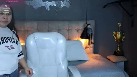    online show from 17, 10, 2025