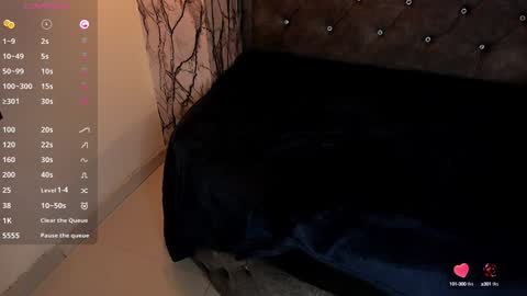 Snapshot of laia_miller_ chatting on 16, 12, 2024 Laia online show from 16, 12, 2024
