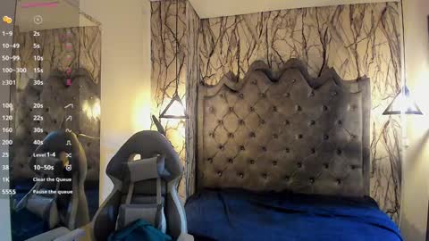 Snapshot of laia_miller_ chatting on 17, 12, 2024 Laia online show from 17, 12, 2024