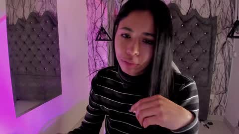 Snapshot of laia_miller_ chatting on 22, 1, 2025 Laia online show from 22, 1, 2025