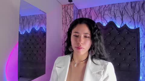 Snapshot of laia_miller_ chatting on 4, 2, 2025 Laia online show from 4, 2, 2025
