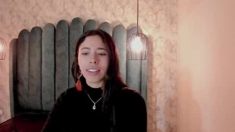 Snapshot of laia_miller_ chatting on 8, 3, 2025 Laia online show from 8, 3, 2025
