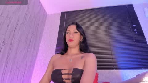 Snapshot of laiilybell chatting on 16, 12, 2025 laiily bell online show from 16, 12, 2025