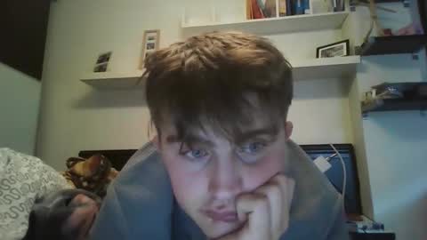 Snapshot of laikthing18 chatting on 3, 12, 2025 laikthing18 online show from 3, 12, 2025