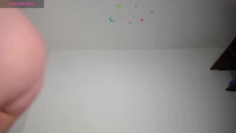 Leila Laly online show from 6, 12, 2024