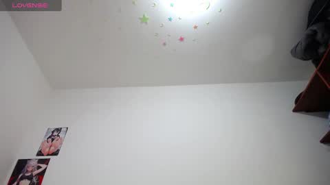 Leila Laly online show from 2, 3, 2025