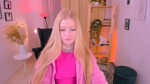 Laly online show from 12, 3, 2025