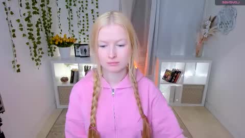 Laly online show from 4, 3, 2026