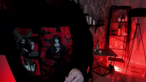 just call me Lana  and her security online show from 7, 11, 2025