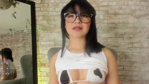 Snapshot of lana_beket_ chatting on 8, 1, 2025 Lana online show from 8, 1, 2025