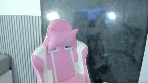 Lana online show from 12, 2, 2026