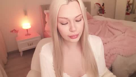 Lana online show from 15, 12, 2025