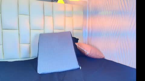 Vanessa  online show from 17, 4, 2026